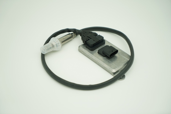 24V Nox-sensor 5801754014 5WK96775A voor Iveco-vrachtwagen Compatibele IVECO EURO 6