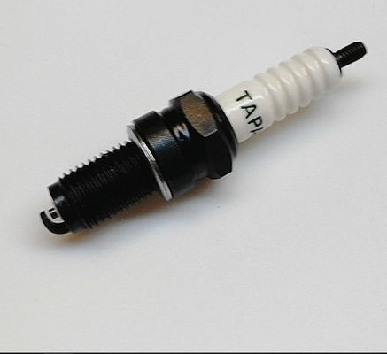 De echte bougie F7TC van de brandstofbesparingsauto heeft sterke macht en vlotte versnelling